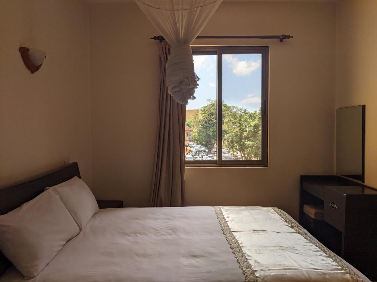 Prestige Hotel Suites Kampala Bagian luar foto