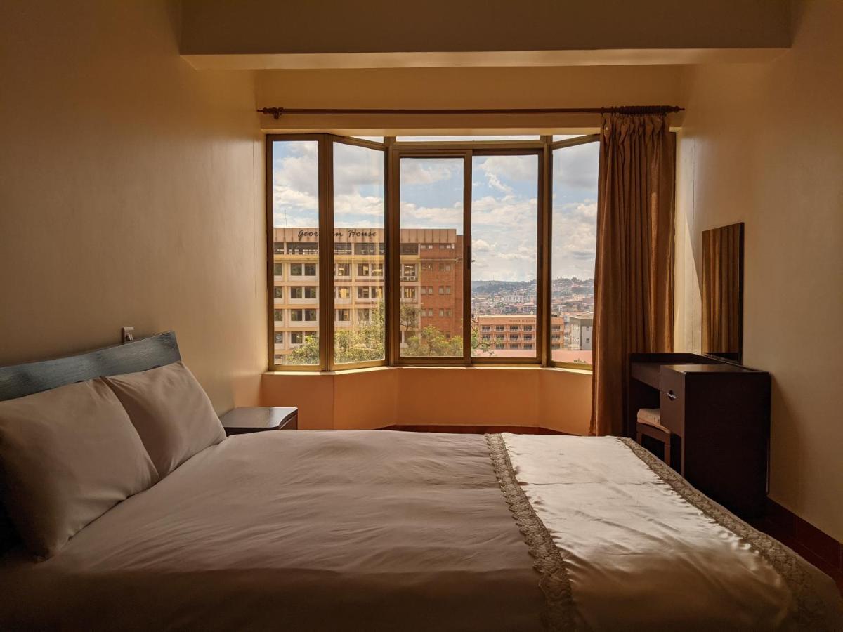 Prestige Hotel Suites Kampala Bagian luar foto
