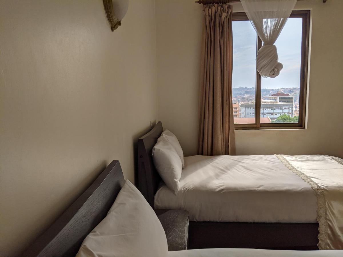 Prestige Hotel Suites Kampala Bagian luar foto