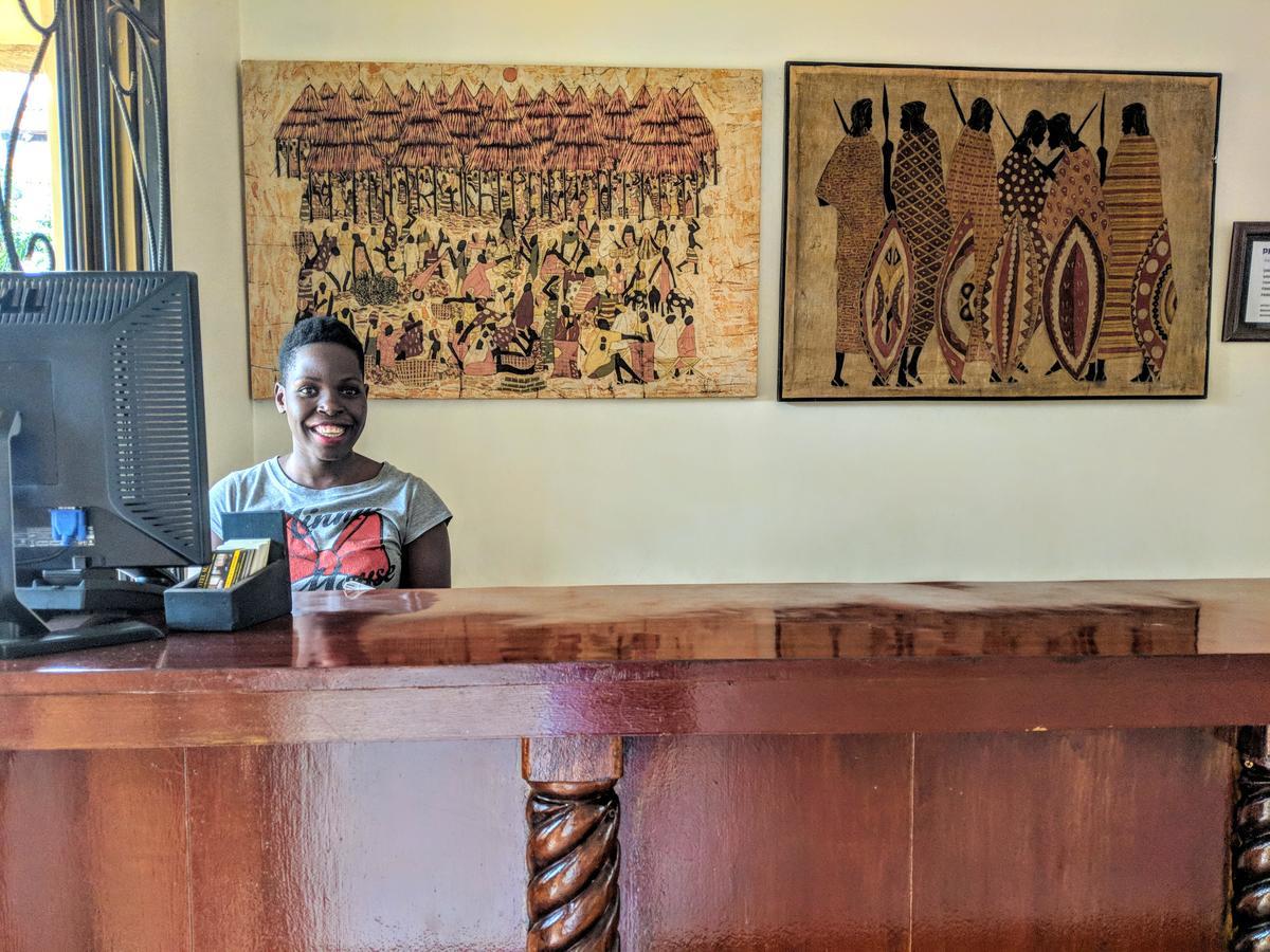 Prestige Hotel Suites Kampala Bagian luar foto