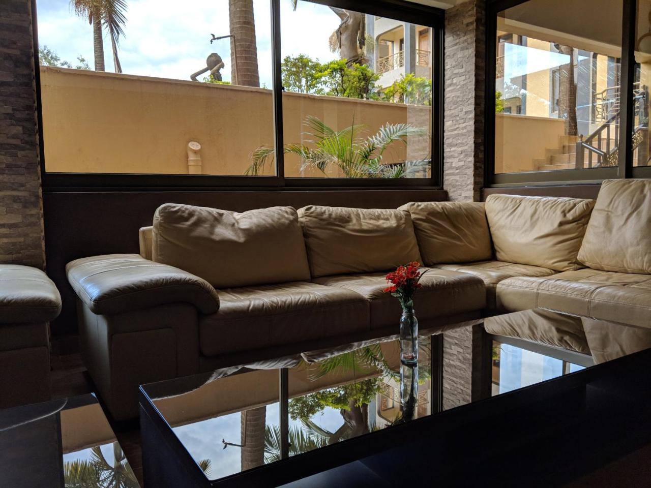 Prestige Hotel Suites Kampala Bagian luar foto