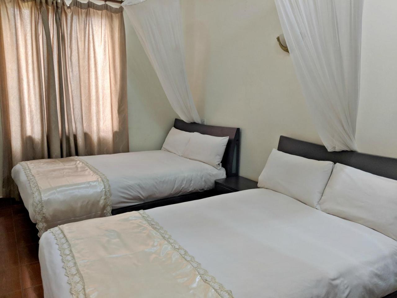 Prestige Hotel Suites Kampala Bagian luar foto