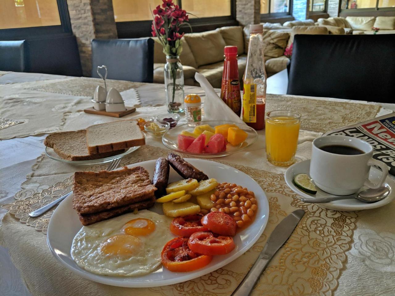 Prestige Hotel Suites Kampala Bagian luar foto