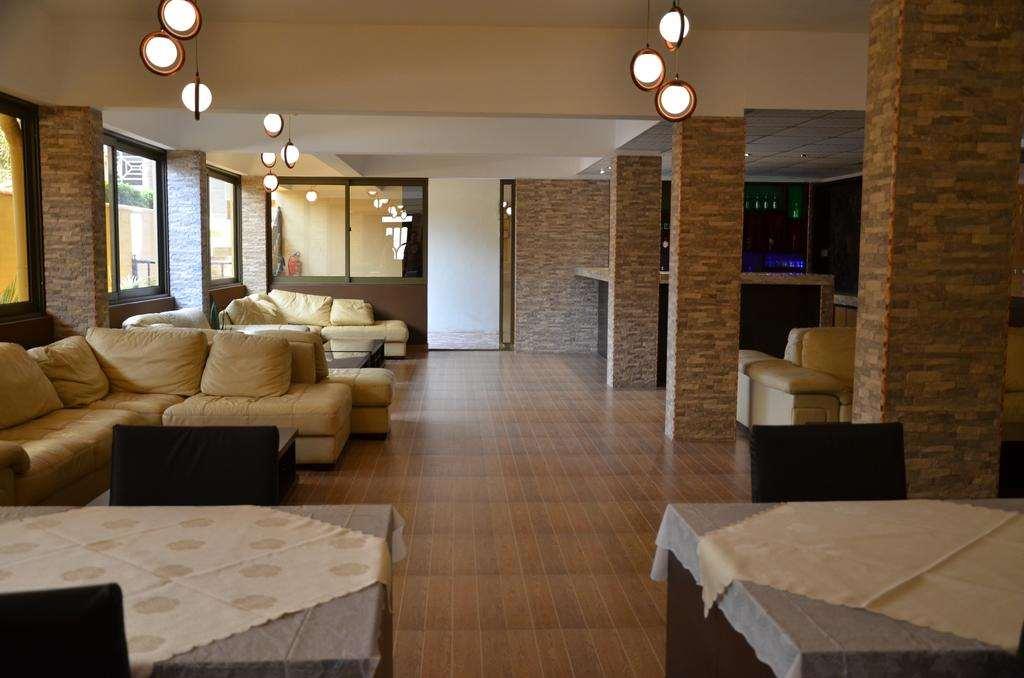 Prestige Hotel Suites Kampala Restoran foto